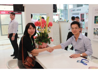  LA’BOBO thin tile : 科技與環(huán)保并進的專家  LA’BOBO thin tile 薄板與您科技與環(huán)保并進