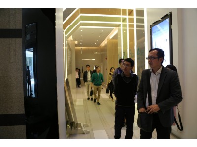 吳曉波佛山書友會“讓書香走進陶瓷行業”首站在LA’BOBO陶瓷薄板舉行